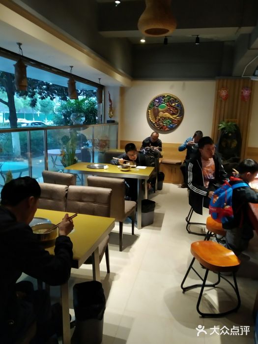 百灵缘瑞丽味道特色小吃(水乡店)大堂图片