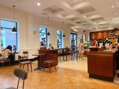 大堂-星巴克臻选(广州沙面店)