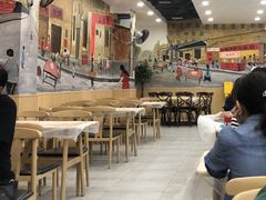 大堂-江城燕子大排档(江汉路步行街店)