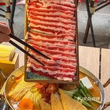 置身于一个宁静而美丽的花园之中。- 蒜蓉乳山生蚝🦪