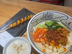 -陇上秦轩西安biangbiang面(朝龙汇店)