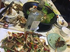 -虾弄弄海派小龙虾·牛羊蝎子火锅