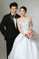 -挪娅婚纱摄影皇家会所