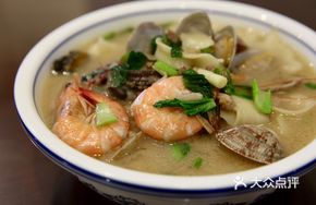 Special Seafood Stir-Fry Noodles