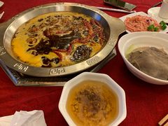-山城年华老火锅(玉林店)