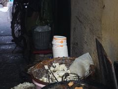 -仓桥直街臭豆腐
