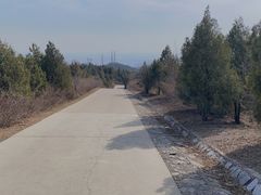 -鬼笑石后山停车场