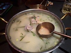 -何师烧烤Pro ·江湖川菜·小龙虾·精酿(太古里旗舰店)