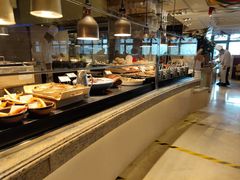 自助取餐区-咖啡苑自助餐厅·中国大饭店