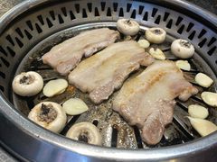 -草家酱蟹炭火烤肉店(珲春南路一店)