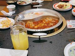 -沸炉重庆老火锅(军事博物馆店)