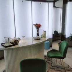 -PE SALON