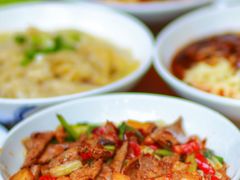 -李与白包子铺(桐梓林店)