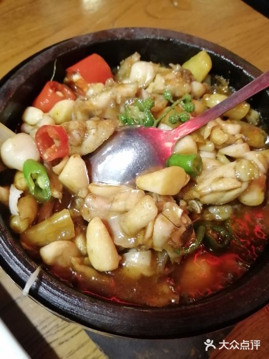 新白鹿餐厅(百联中环店)石锅牛蛙图片