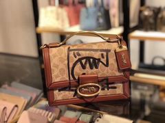 -COACH蔻驰(恒隆广场店)