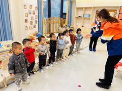 -好奇星国际托育(金地自在城校区)