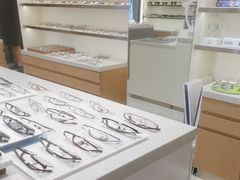 -视野联行眼镜·蔡司·尼康·豪雅·依视路(青浦宝龙店)