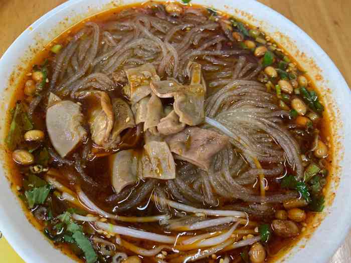 清真手工牛杂粉-"粉确实是手工打的苕粉 味道也不错 牛肉香.