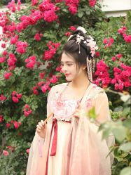 -一揽芳华汉服旗袍体验馆(拙政园店)