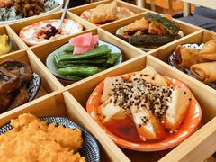 九宫格（盲盒）-轻蔬不用等·素食(江苏路店)