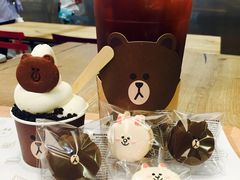 -LINE FRIENDS Garosu-gil Flagship Store