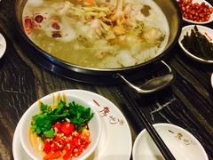 -一席地·本地鸡窝·杭帮鸡火锅(萧山银隆百货店)