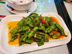 龙豆-滕记星发餐室·新加坡菜(巨鹿路店)