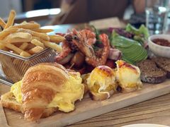 -Common Table · Brunch & Coffee