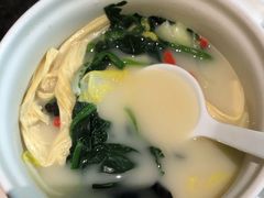 无油鱼汤煮食蔬-大树餐厅(红旗街万达店)