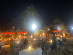 -亚龙湾希尔顿自助餐厅·海鲜·烧烤·沙滩BBQ·现场乐队