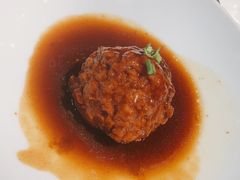 鸭蛋黄狮子头-梅飞酒家(桑园路店)