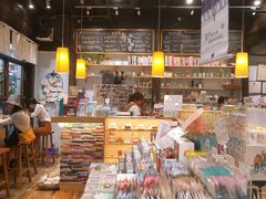 -猫的天空之城概念书店(杭州南宋御街店)