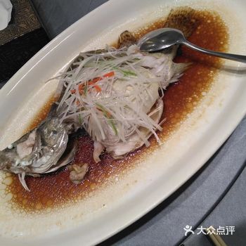 地置在广埠屯地铁D口，有停车位， 免费停车4小时哟