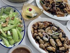 -明本湛江鸡•海鲜小厨(陈家祠店)