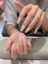 -丽心自助美甲美睫