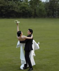 点击看大图 -挪娅婚纱摄影皇家会所