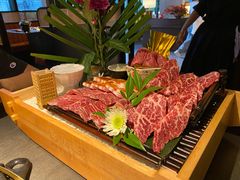 -铭牛烧肉·和牛海鲜自助(高新月牙湖店)