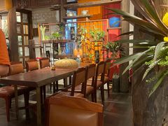 -Cuc Gach Quan Restaurant