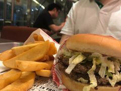 二重奏汉堡-FATBURGER 特富客汉堡(外交公寓店)