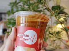 覆盆子拿铁-Joymean coffee.见面咖啡