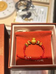 -周生生Chow Sang Sang(先天下店)