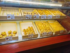 面包甜点陈列柜-南宋胡记(杭州体育场路店)