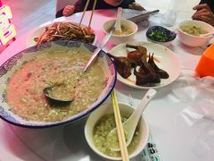 烧锅海鲜粥-港澳烧卤馆