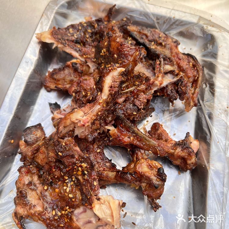 沈阳吃一口炭烤鸡架