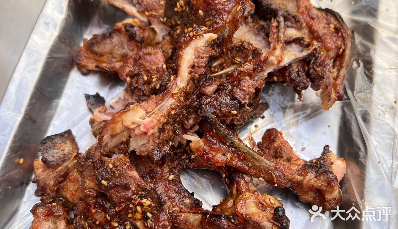 沈阳吃一口炭烤鸡架