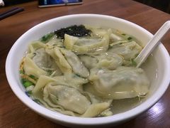 芹菜大馄饨-周素珍湖州大馄饨(直戒坛寺巷店)