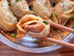 生煎蛋黄鲜肉馄饨-饨顿香馄饨