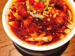 -沪小二炭火蛙锅(淮海中路美食不夜城店)