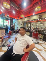 -东方先生国潮男士理发馆