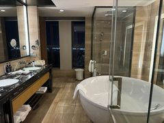 -天津梅江中心皇冠假日酒店